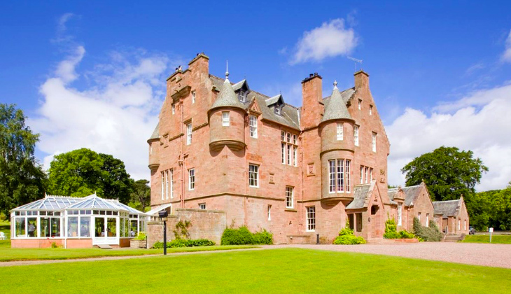 Amazing locations to hold a business meeting 